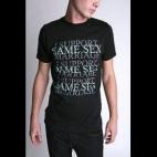 En 2008, en medio del debate sobre la ley del matrimonio homosexual, Urban Outfitters empezó a vender camisetas con el lema: "Apoyo el matrimonio entre personas del mismo sexo". Las camisetas fueron retiradas una semana después. (Courtesy photo)