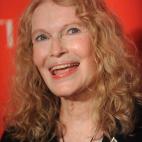 Después de que Mia Farrow y Frank Sinatra se separaran en noviembre de 1967 , la actriz hizo un viaje a la India con el fin de estudiar la mediación trascendental.