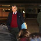 5c8a9f02250000e203c94ae6