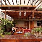 5c8b3830240000f404a4608f