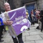 5c8b3aae3b000072066d44fa