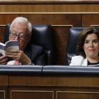 5c8b0c35240000f7054cbcc3