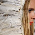 Un diseño de YolanCris en la pasarela de novias Barcelona Bridal Week 2014.