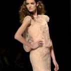 Un diseño de Cymbeline en la pasarela de novias Barcelona Bridal Week 2014.