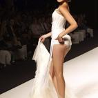 Un diseño de Jordi Dalmau en la pasarela de novias Barcelona Bridal Week 2014.