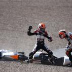 5c8b7526230000dd0424c823