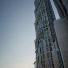 El nombre del edificio que hospeda este hotel se inspira en el diamante Cullinam, el más grande del mundo, y es que con sus muros de cristal este rascacielos reluce como una piedra preciosa. Además, estando situado a pie de mar ofrece unas vis...