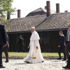 5c8b17ac24000093024cd33b