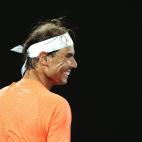 Una aficionada hace una peineta a Nadal durante un partido en Australia