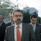 El Juez de la Audiencia Nacional Juan del Olmo instruyó la investigación del 11-M durante dos años junto a la fiscal Olga Sánchez. Fue acosado por algunos medios de comunicación que dudaron de su capacidad para llevar el caso y cuestionado ...