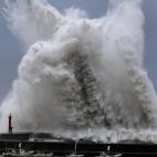 Estas dimensiones han alcanzado las olas en el puerto de Aki.