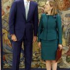 5c8b0c3a360000c81a6c5996