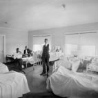 Algunos de los más de 800 heridos, ingresados en un hospital masificado