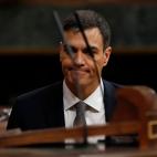 Pedro S&aacute;nchez antes sube a la tribuna para dar su discurso.