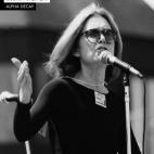Gloria Steinem ha viajado mucho desde peque&ntilde;a. Creci&oacute; en diferentes lugares y dedic&oacute; su vida al activismo y a escuchar a aquellas voces que inspiran el cambio y la revoluci&oacute;n. Este libro es la historia de su crecimien...