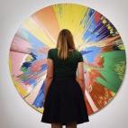 Beautiful, Shattering, Slashing, Violent, Pinky, Hacking, Sphincter Painting (1995) es una de las obras más observadas. El cuadro de Damien Hirst tiene un precio que oscila entre 250.000-350.000 libras (300,000-400,000 euros)