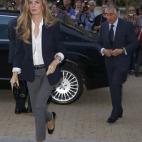 5c8a98722400000a05a3477c