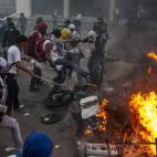 5c8aa95b2400000a05a3710f