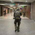 5c8b1318230000d504240ba3