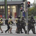 5c8b131b360000e01c6c6718