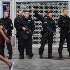 5c8b131d360000ba1a6c6724