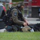 5c8b131e360000a61b6c6728