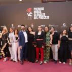 Las presentadoras y algunos invitados