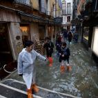 5dcbbad7210000e85f34cc88