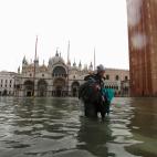 5dcbbaa61f00008504dee3c7