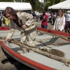 En una visita a un campamento de refugiados.