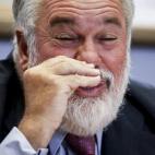 5c8b1403240000f7054ccc1f