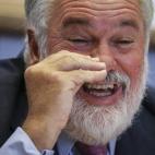 5c8b1403230000d504240d94