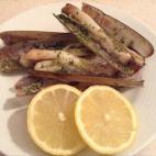 Salvo por las dos horas que deben estar en agua para que suelten la arena, este plato es rapidísimo de preparar. ¡Tendrás un aperitivo o una cena deliciosa! La receta la encuentras aquí.