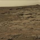 Imagen de Marte tomada desde el vehículo Curiosity de la NASA.