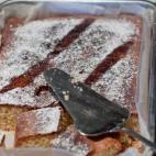 Vale para el desayuno, como postre, para merendar... Lleva huevos, manteca, nata, harina de fuerza, levadura y azúcar. Los cinco pasos para prepararla los tienes aquí.