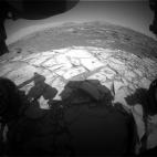 Imagen de Marte tomada desde el vehículo Curiosity de la NASA.