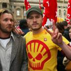 5c8b150b2400000a05a40b03