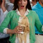 Esto es sencillo: aplicar zumo de lim&oacute;n directamente sobre la mancha o ponerla a remojo si es muy grande.