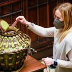 63088e242200005f00bfca30