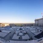 Vista general del Patio de la Armer&iacute;a del Palacio Real, que ha albergado el homenaje de Estado a las v&iacute;ctimas de la pandemia de coronavirus y a los colectivos que le han hecho frente en primera l&iacute;nea