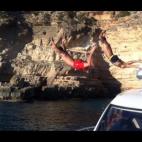 Los famosos y sus yates, ese gran género de fotografía vacacional. Su colega Cristiano Ronaldo fue visto de vacaciones en barco a principios de mes, junto a su pareja, la modelo Irina Shayk, y su hijo.