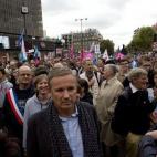 5c8b1a09240000f404a4160f