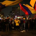 5ddc13fc250000a318d2e285