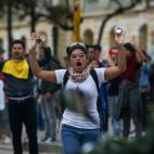 5ddc140b210000787e34dff2