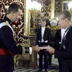 Felipe VI y el embajador de Bélgica.