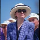 5c8a55e5260000e804fe38e9