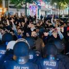 Hamburgo (Alemania). Más de 1000 personas se echaron a las calles en apoyo a los kurdos de la ciudad de Kobane.