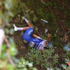 Escalofriante ca&iacute;da del ciclista Remco Evenepoel en el Giro de Lombard&iacute;a
