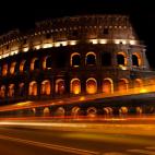 El Coliseo no decepciona. A pesar de haberlo visto en películas, libros y fotos, todo aquel que va a Roma no se pierde esta obligada visita. La imponente estructura se alza con toda su fuerza bajo las miradas de los atónitos visitantes, que ap...