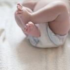 Al contenedor normal. Las toallitas NUNCA deben tirarse al inodoro porque generan importantes problemas en las plantas de tratamiento de aguas.